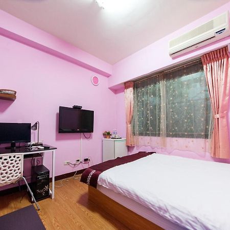 Fengjia Qing Su Homestay Taichung Exterior foto